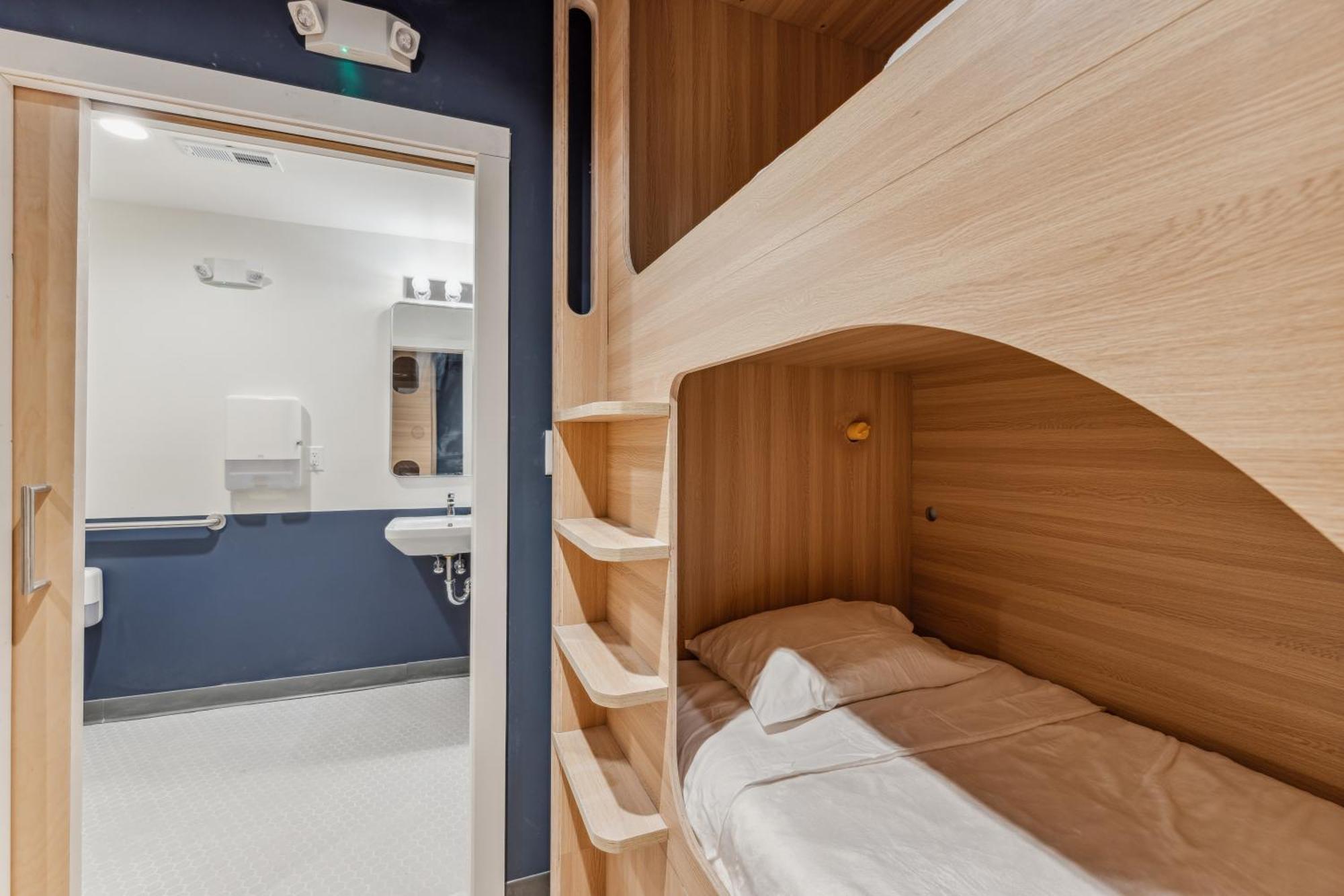Meco Hotel Бостон Экстерьер фото